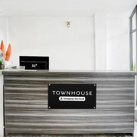 Super Townhouse Candolim Luaran gambar